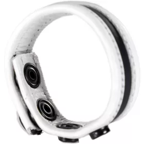 A Hanky White Cockring Pressek