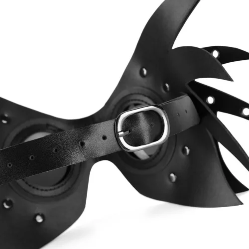 Wingy Mask Black