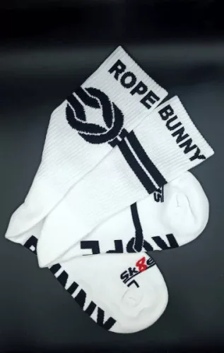 BUNNY ROPE - stílusos fehér zokni fiatalos ritmusban-43-46