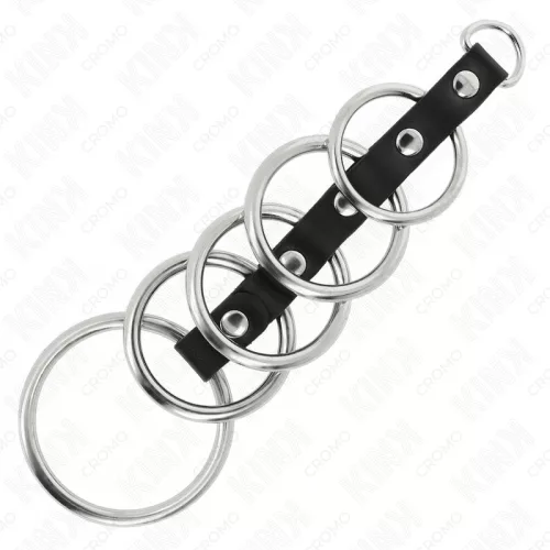 KINK - 5 FÉM PENISZGYŰRŰ, 3,2 CM-TŐL 5 CM-IG TERJEDŐEK, BŐRREL ÖSSZEKÖTVE