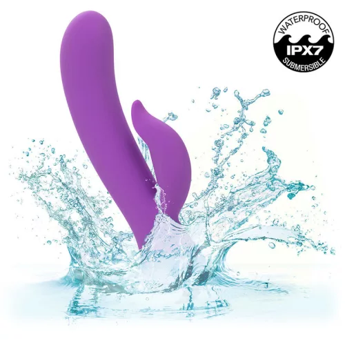 CALEXOTICS – ELSŐ VIBRÁTOR PLEASER FELTÖLTHETŐ LILA