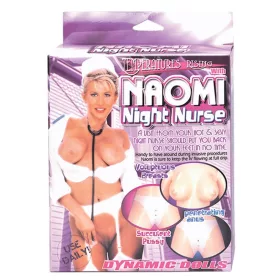 Naomi Nachtkrankenschwester mit Uniform
